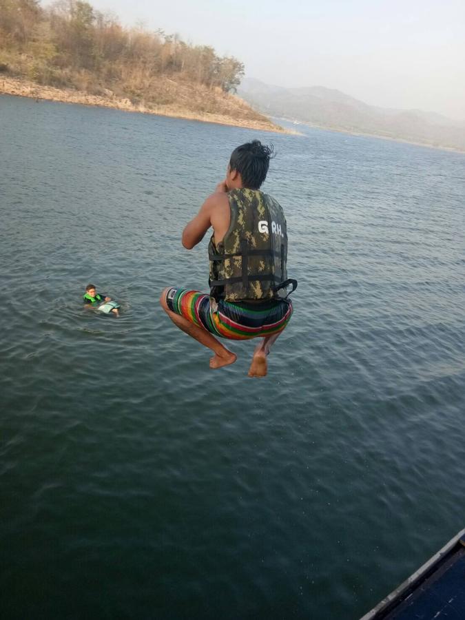 Resort Green River Hill Si Sawat