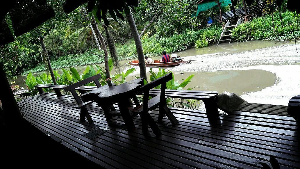 Baansuanleelawadee Resort Amphawa