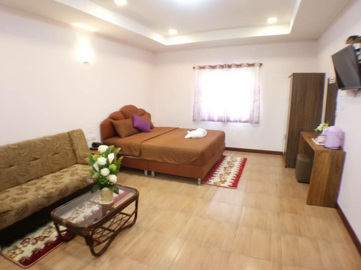 Guest house Hi Tech Kabin Buri