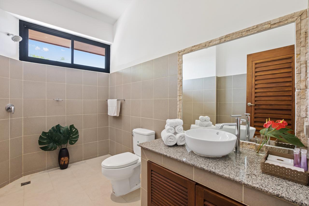 Villa Sunny Banks - Modern Sea View 4 Bed Pool *