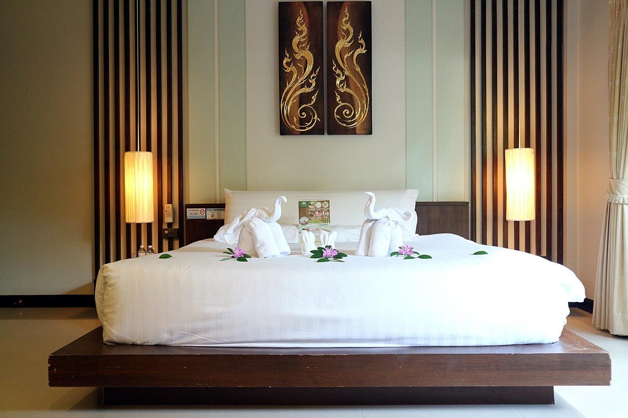 Naiharn Garden Villa