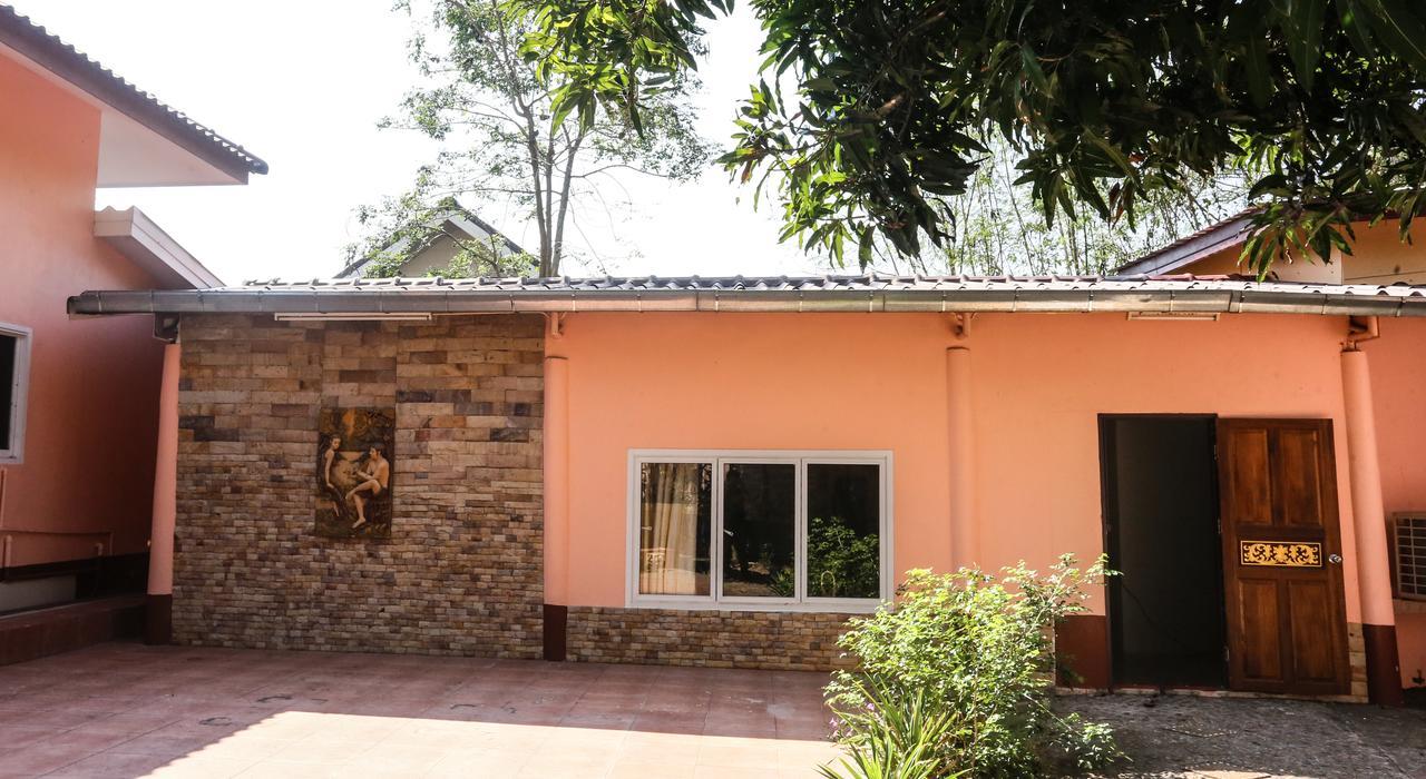 Resort Phalaburi 3*