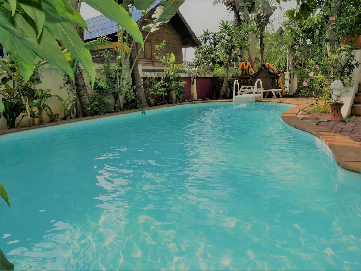 Sunset Resort *