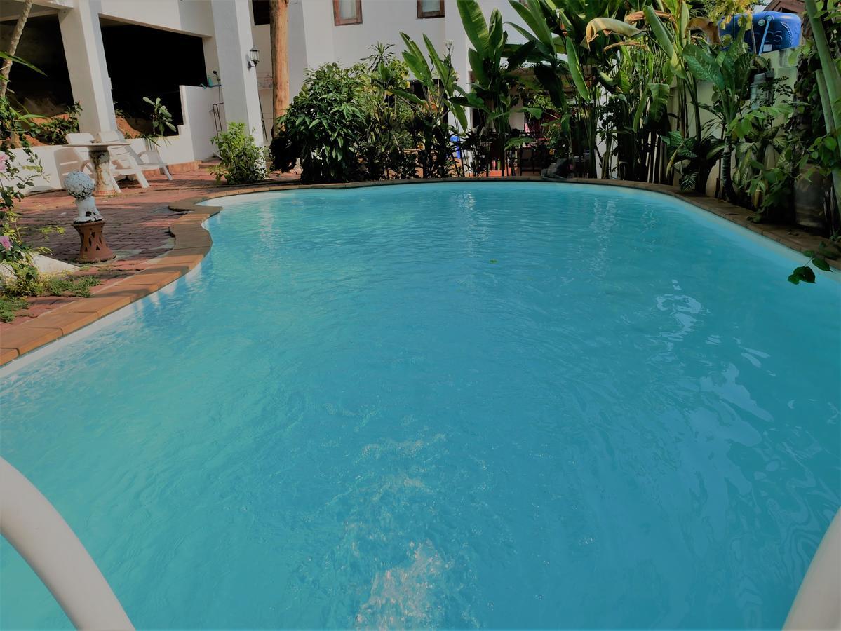 Sunset Resort *