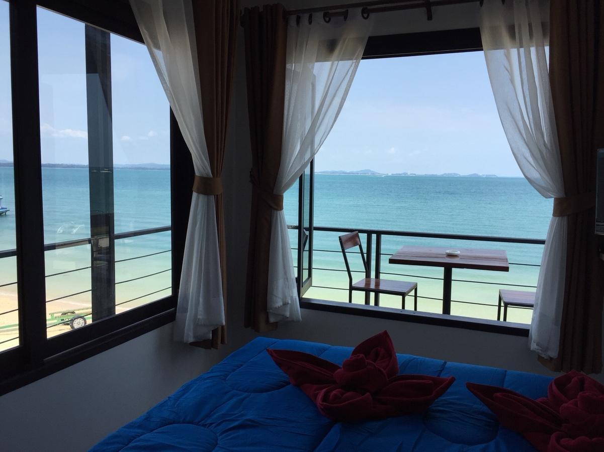 Baan Rom Talay Made'