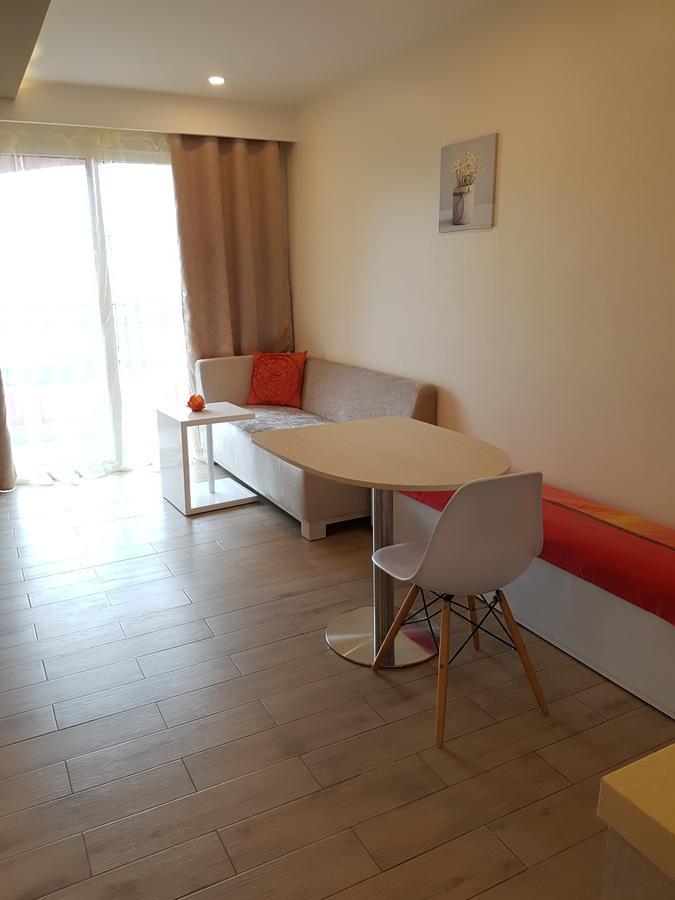 Seven Seas Apartment *
