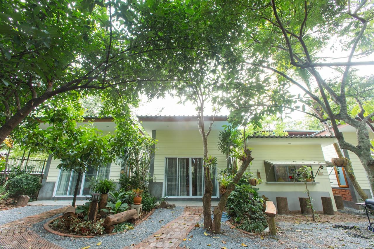 P's บ้านพักในสวนสวย Trang