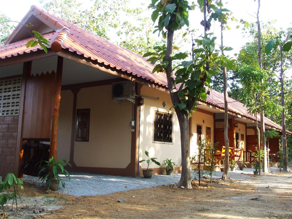 Sakthong Resort 2*
