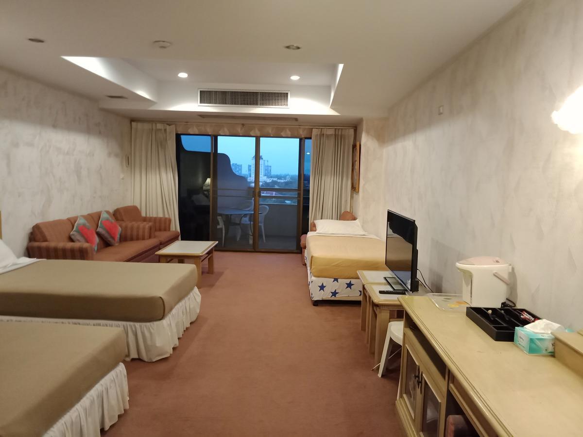 Cha-Am Grand Condotel Apartment Cha-Am