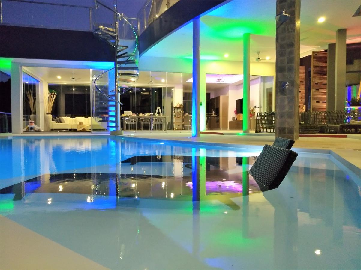 Villa Seawadee - Luxurious, Award-winning Design With Amazing Panoramic Seaview *