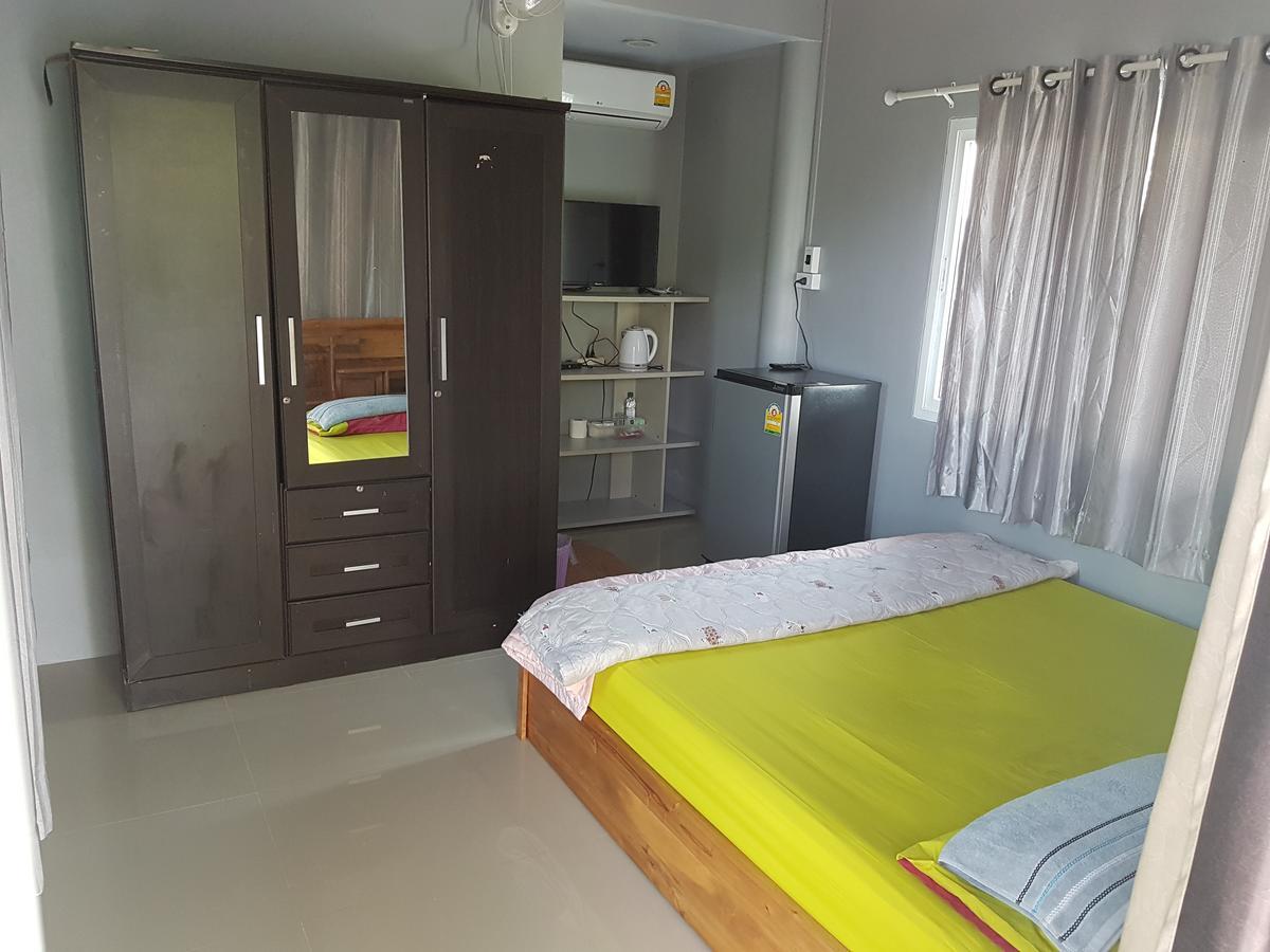 Guest house Baan Pak Phutawan 2*