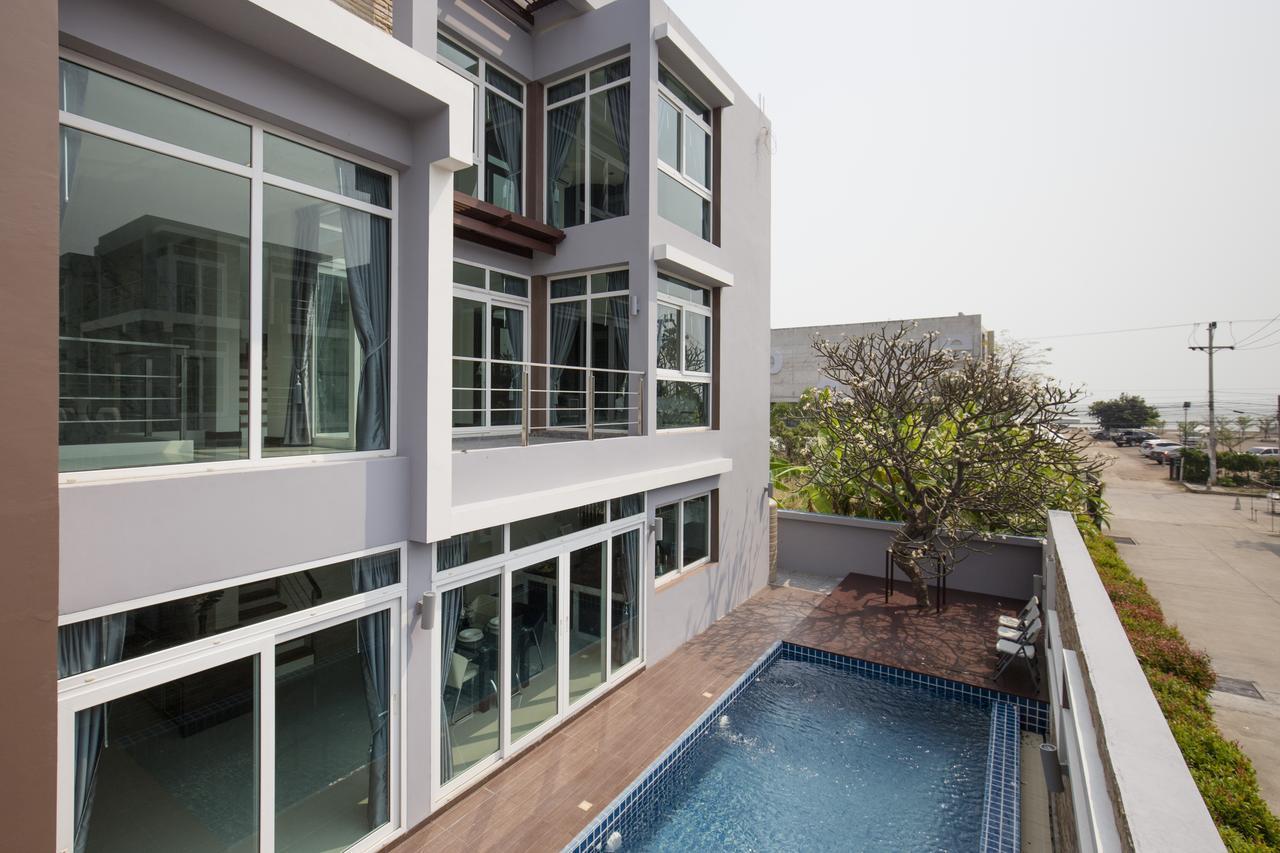 Golden Sea Pool