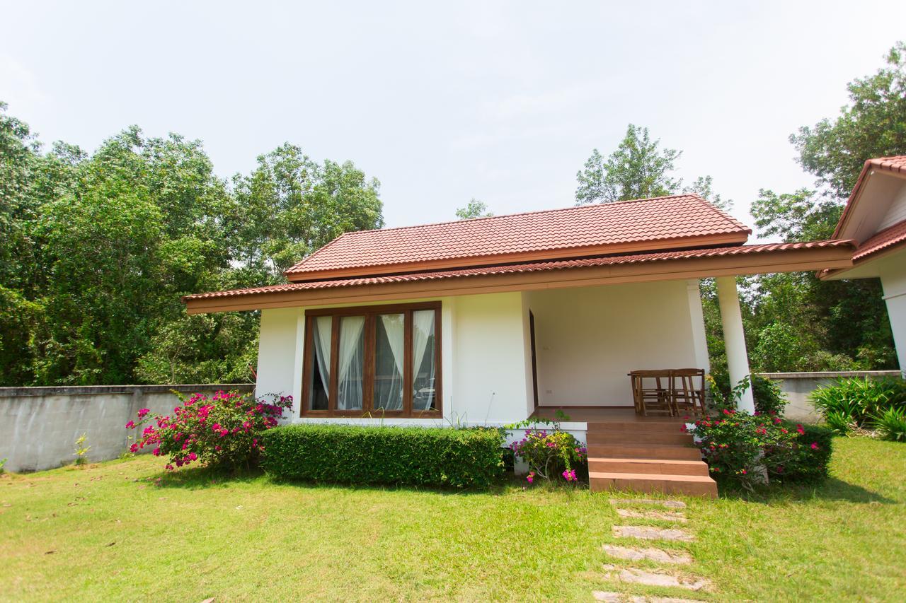Armonia Village And 3*