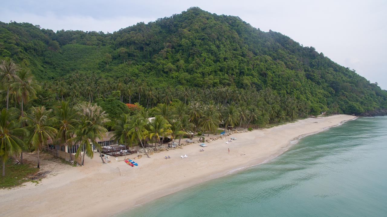 Hotel Baan Thong Ching 4*