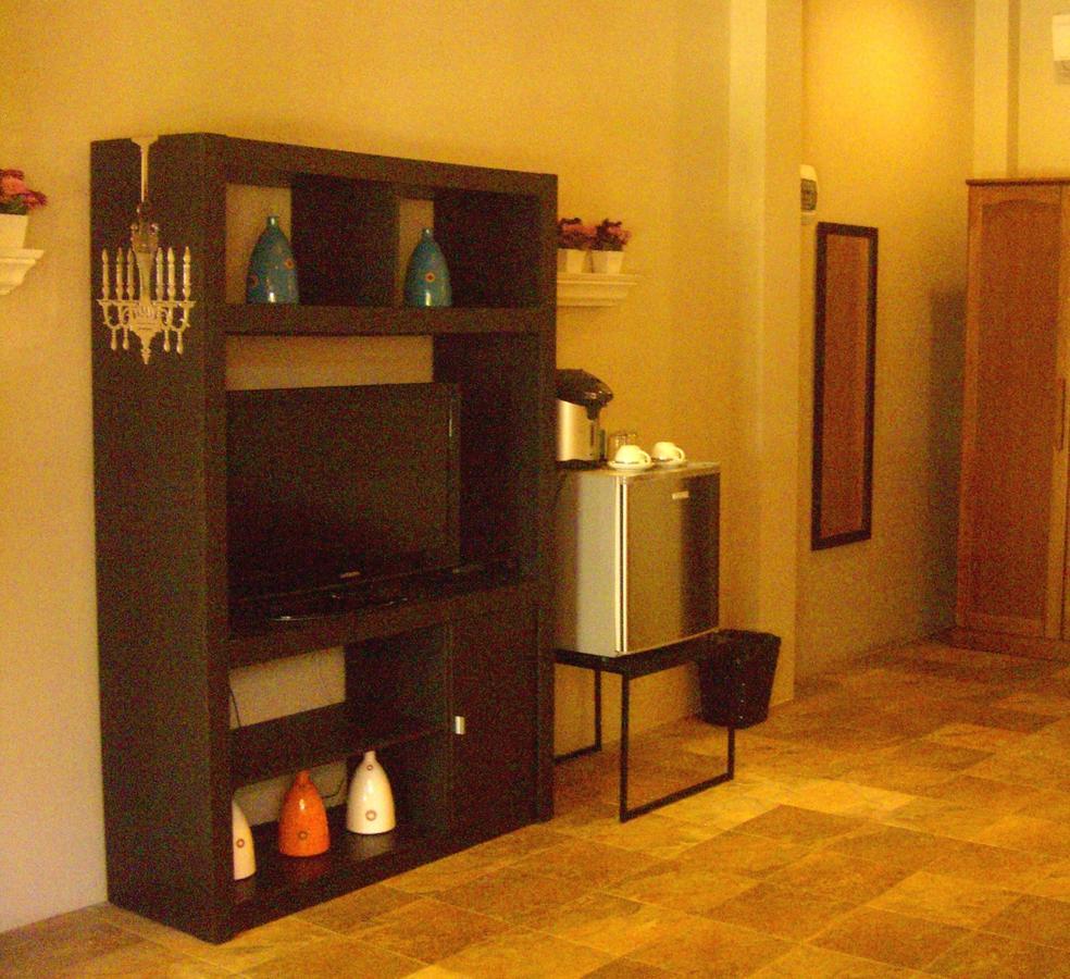 Pictory Garden 4*