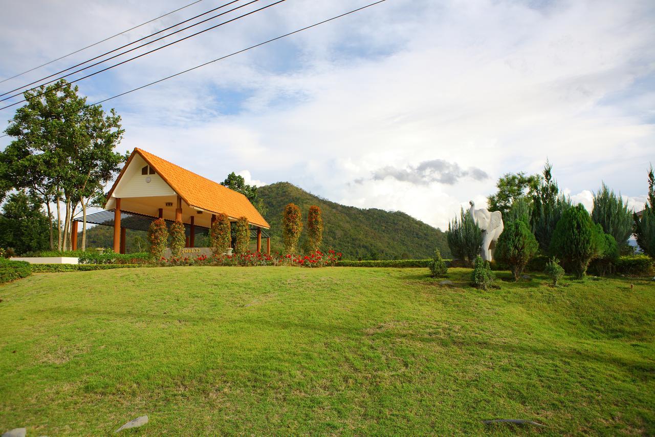 Resort Thongsathit Hill Khao Yai