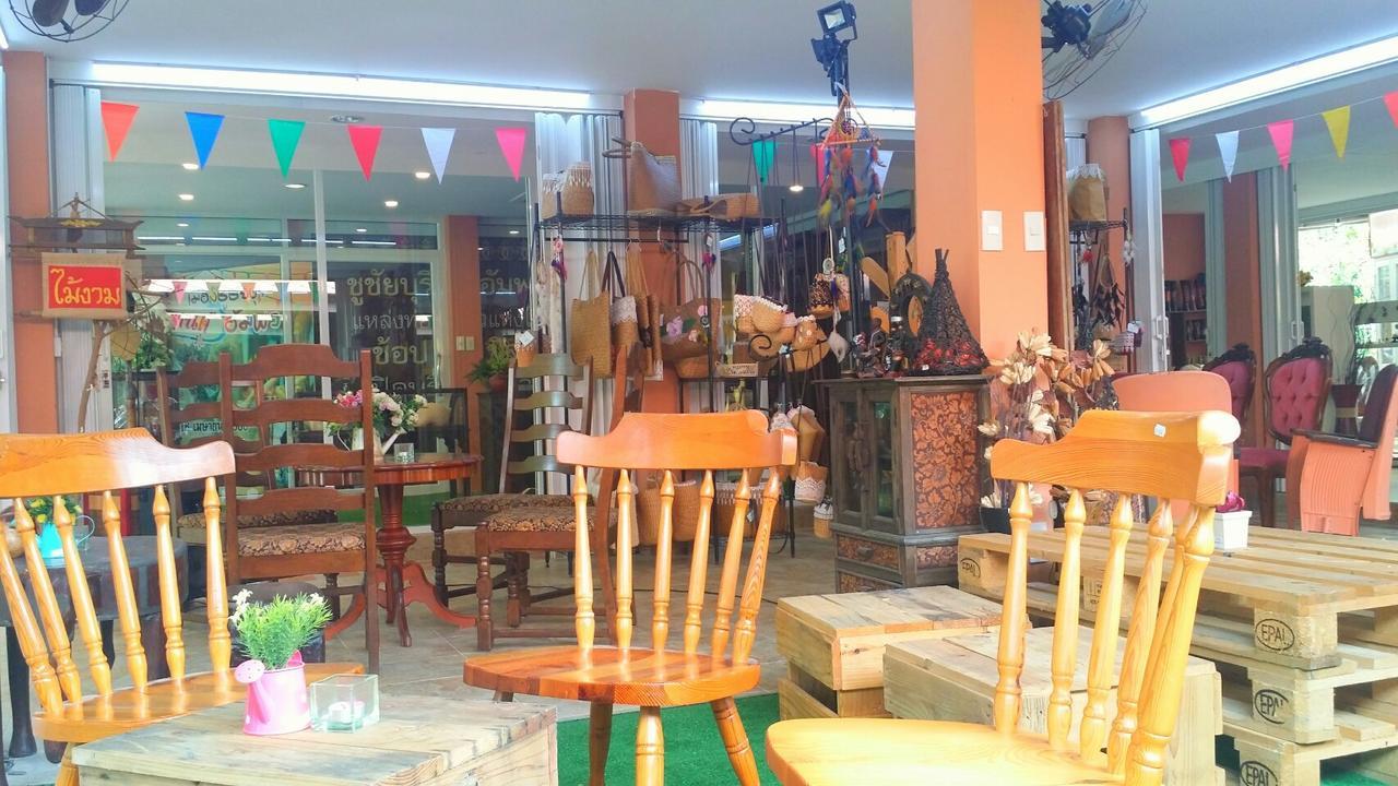 Chuchaiburi Sri Resort Amphawa