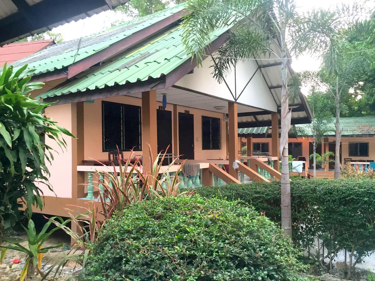 Resort Sea Breeze Bungalow