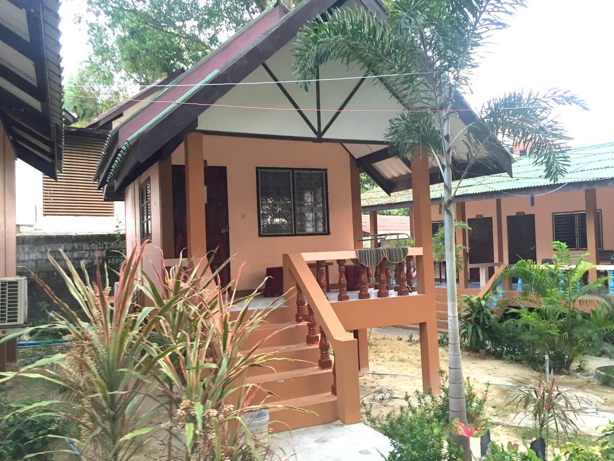 Sea Breeze Bungalow * Koh Samet