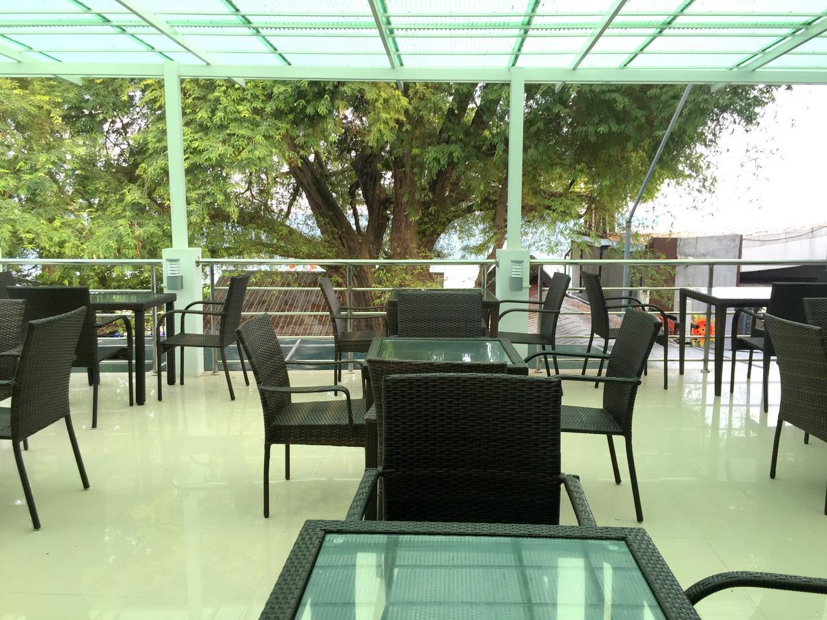 Sea Breeze Bungalow Resort