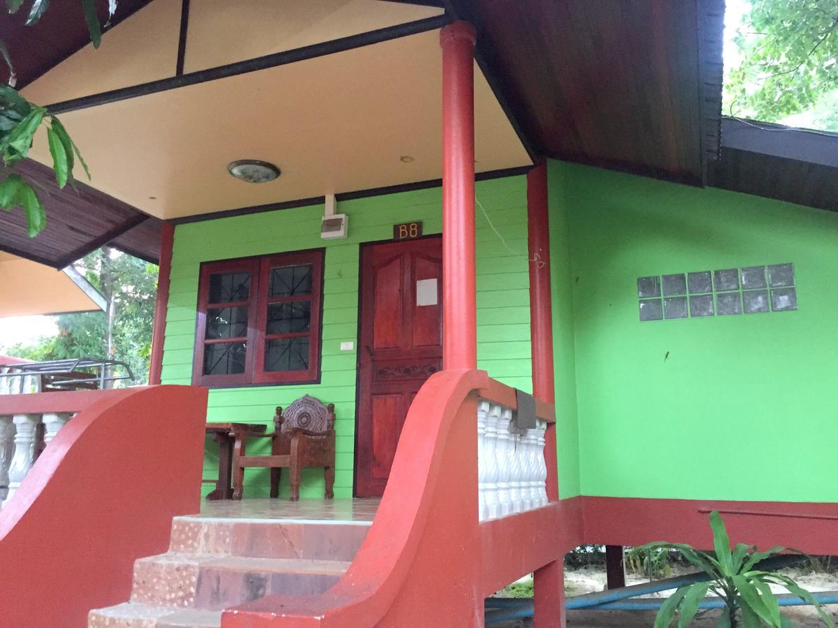 Sea Breeze Bungalow * Koh Samet