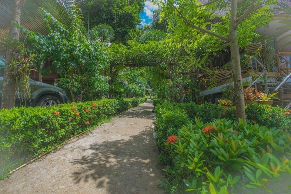 Tarzan Island And Restaurant