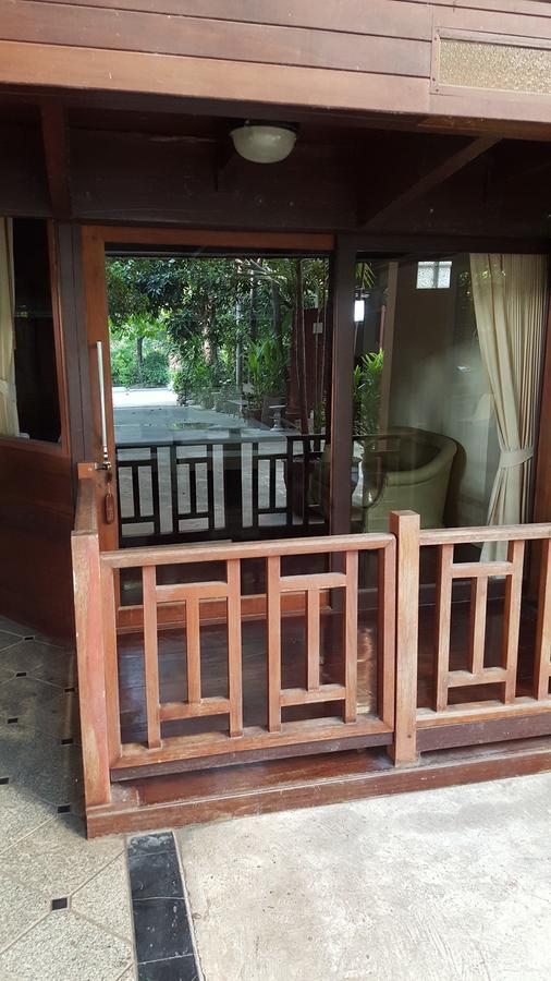 Ruean Mai Chai Khlong