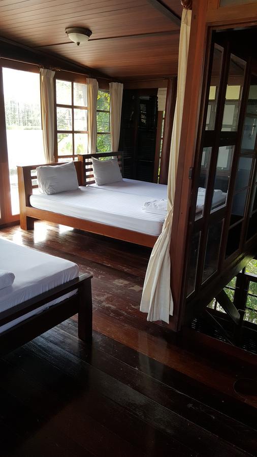 Ruean Mai Chai Khlong Resort