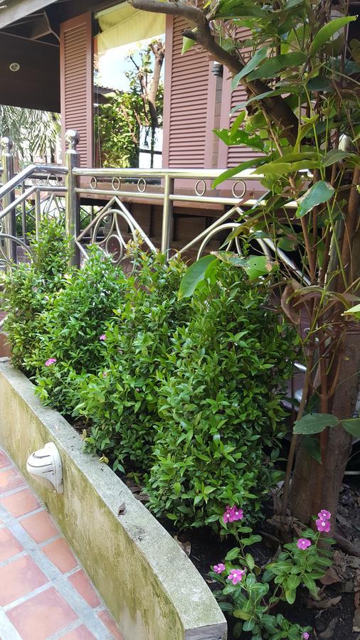 Ruean Mai Chai Khlong Resort 3*
