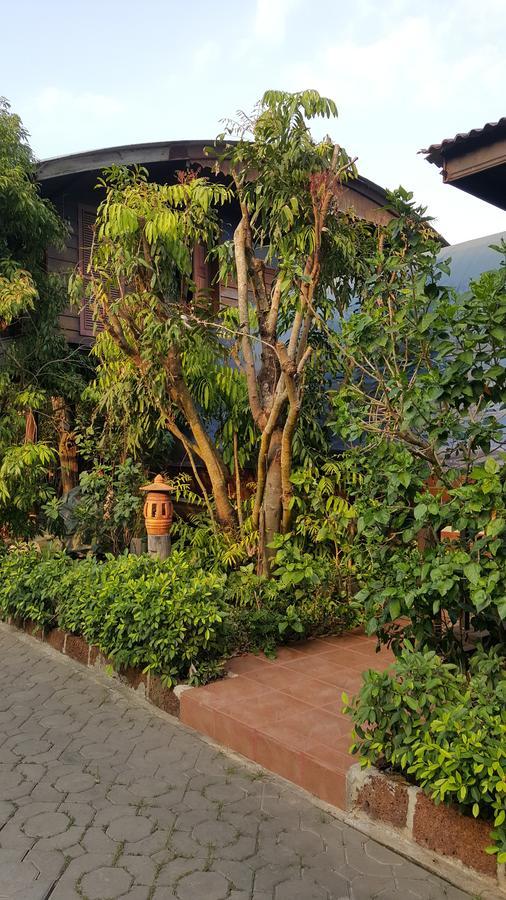 Ruean Mai Chai Khlong