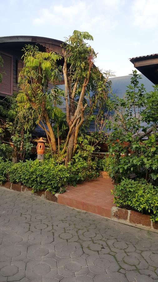 Resort Ruean Mai Chai Khlong 3*
