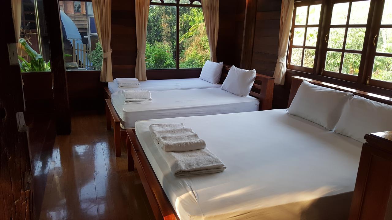 Resort Ruean Mai Chai Khlong Amphawa