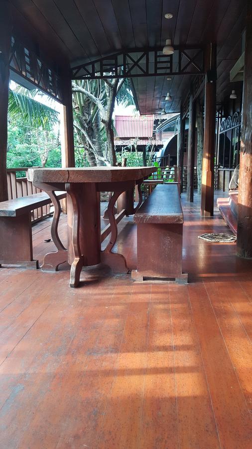 Ruean Mai Chai Khlong Resort 3*