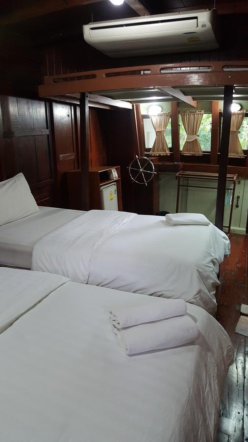 Ruean Mai Chai Khlong Resort Amphawa