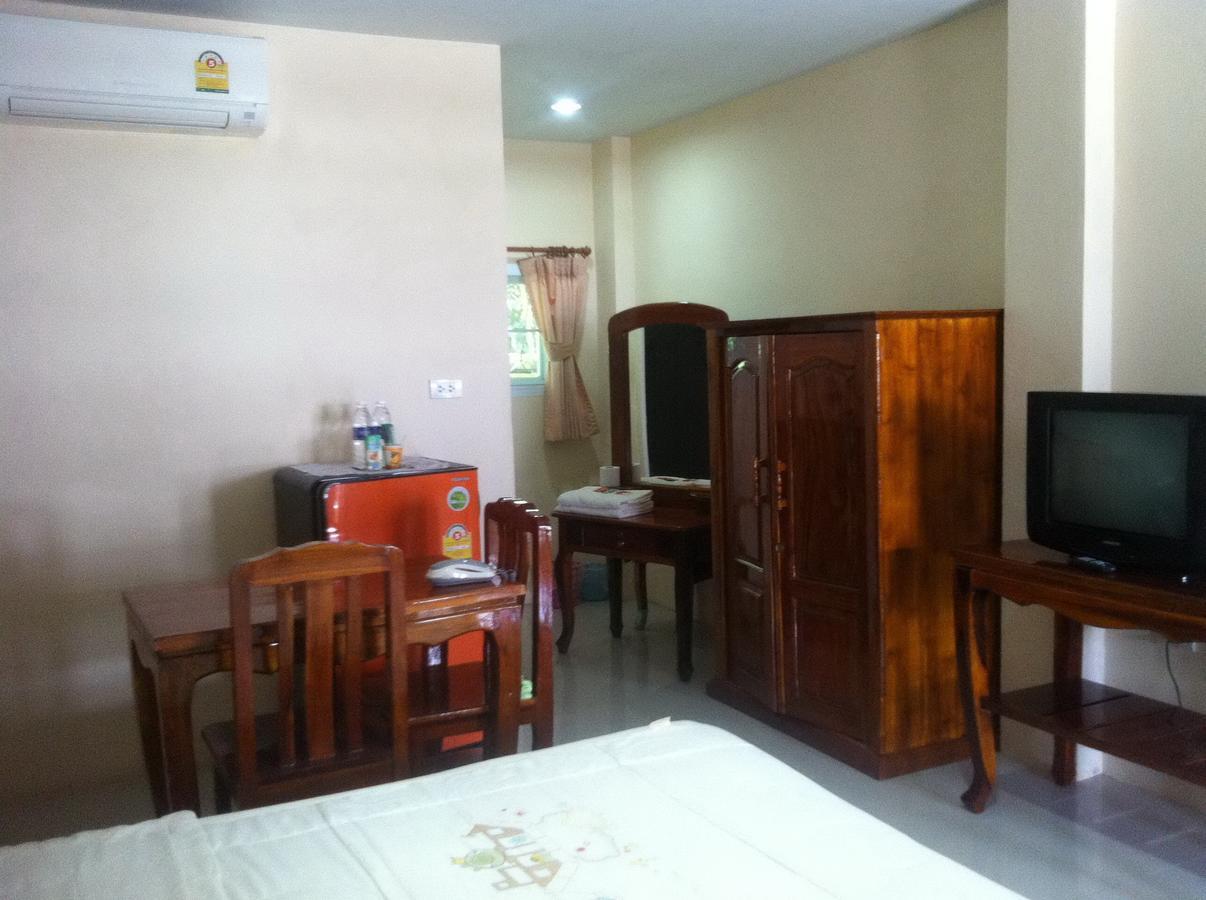 Ratchaphruek Hotel 2*