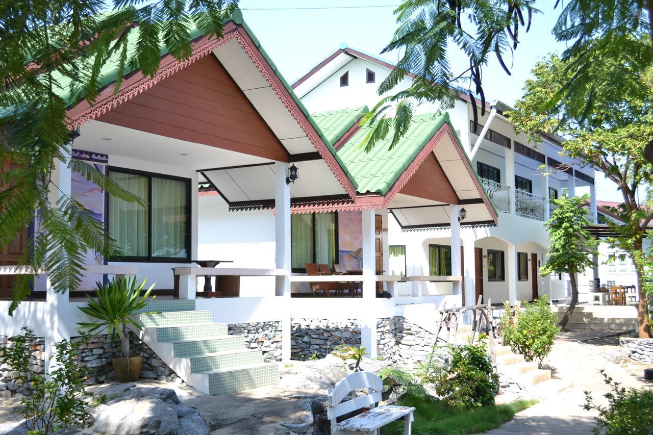 Benjaporn Resort Ko Si Chang