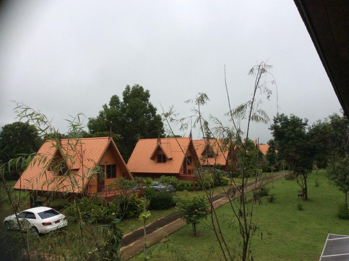 Taksina Garden 2*