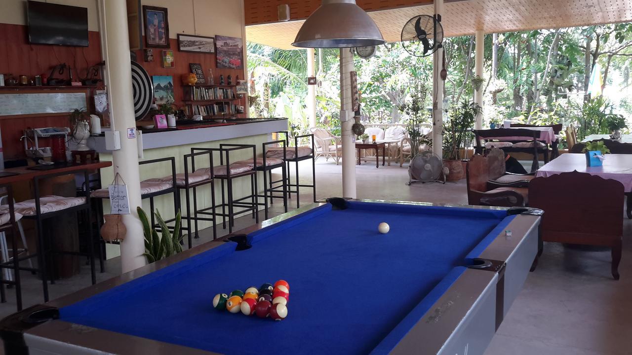Sports Bar & Pakchong