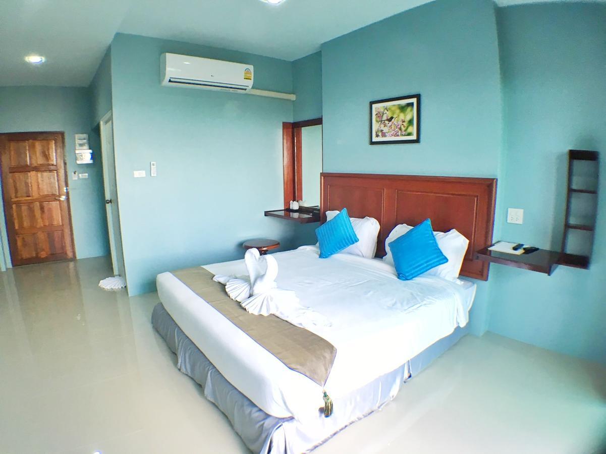 Barefeet Heaven Hill Naturist Resort Resort