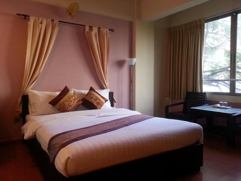 Crown Bts Nana Hotel Banguecoque