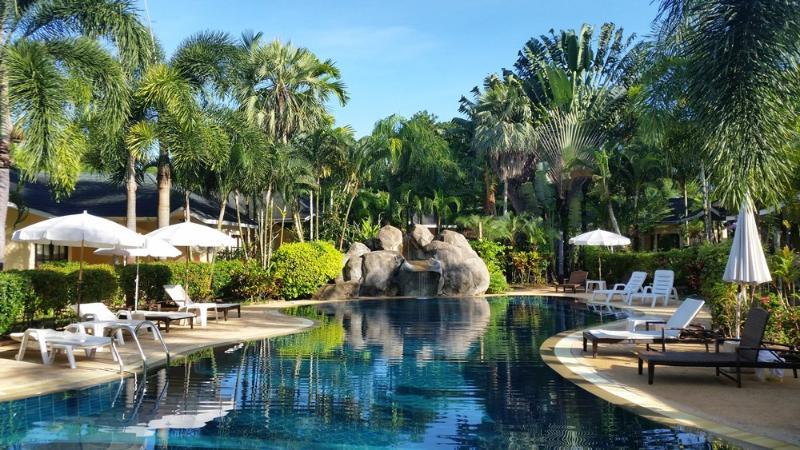 Resort Palm Garden