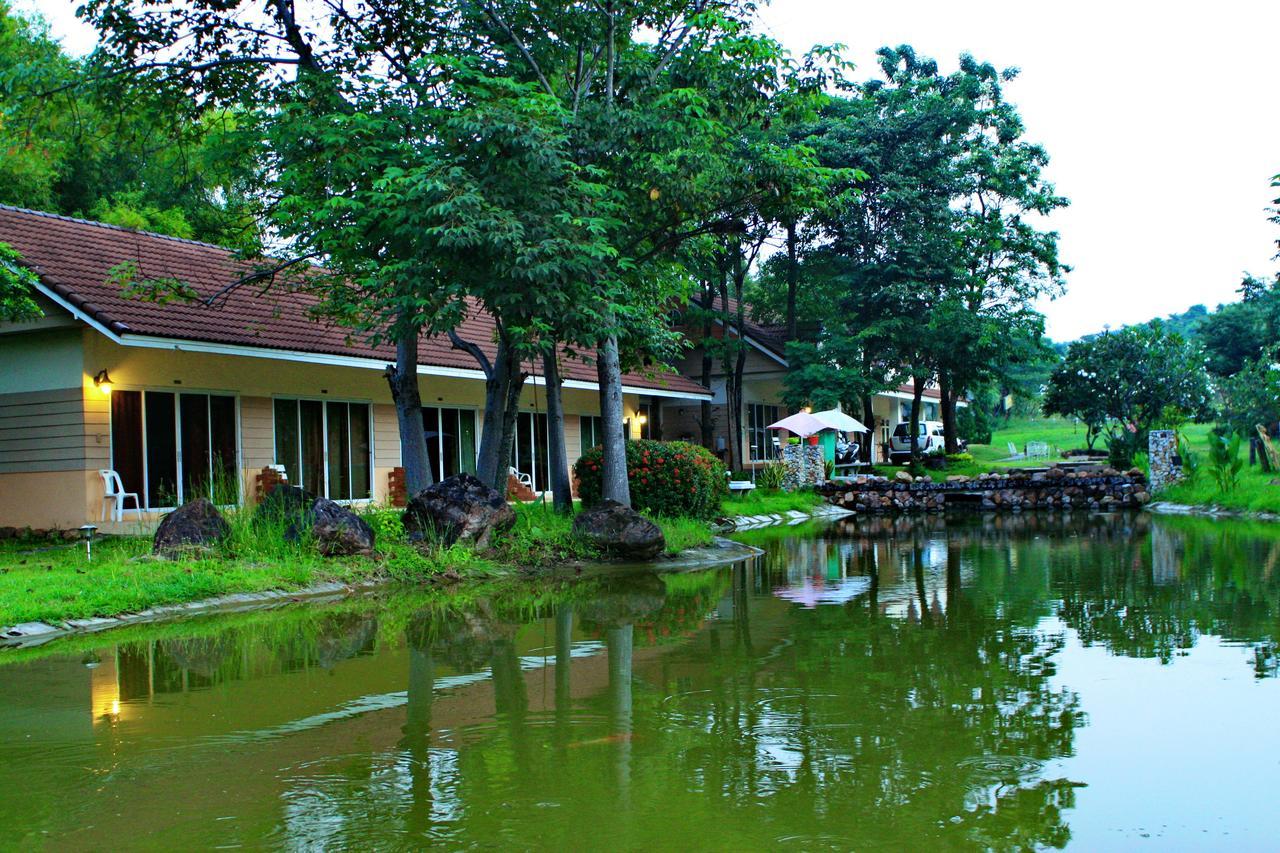 Phutawan Resort Chai Badan