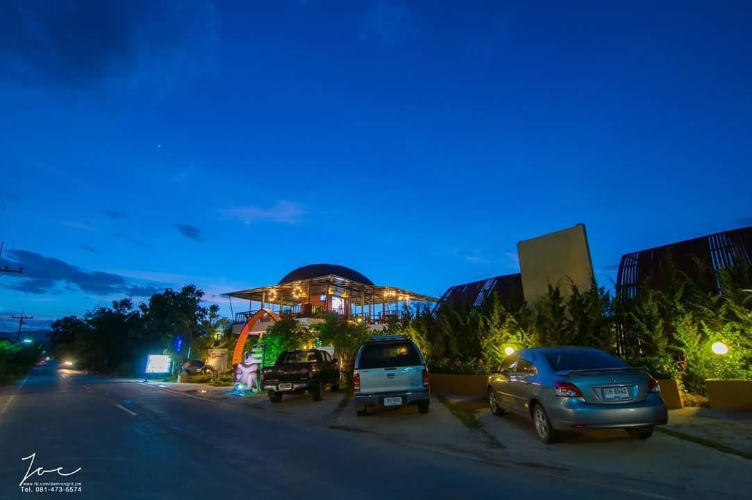 Fullhouse Resort