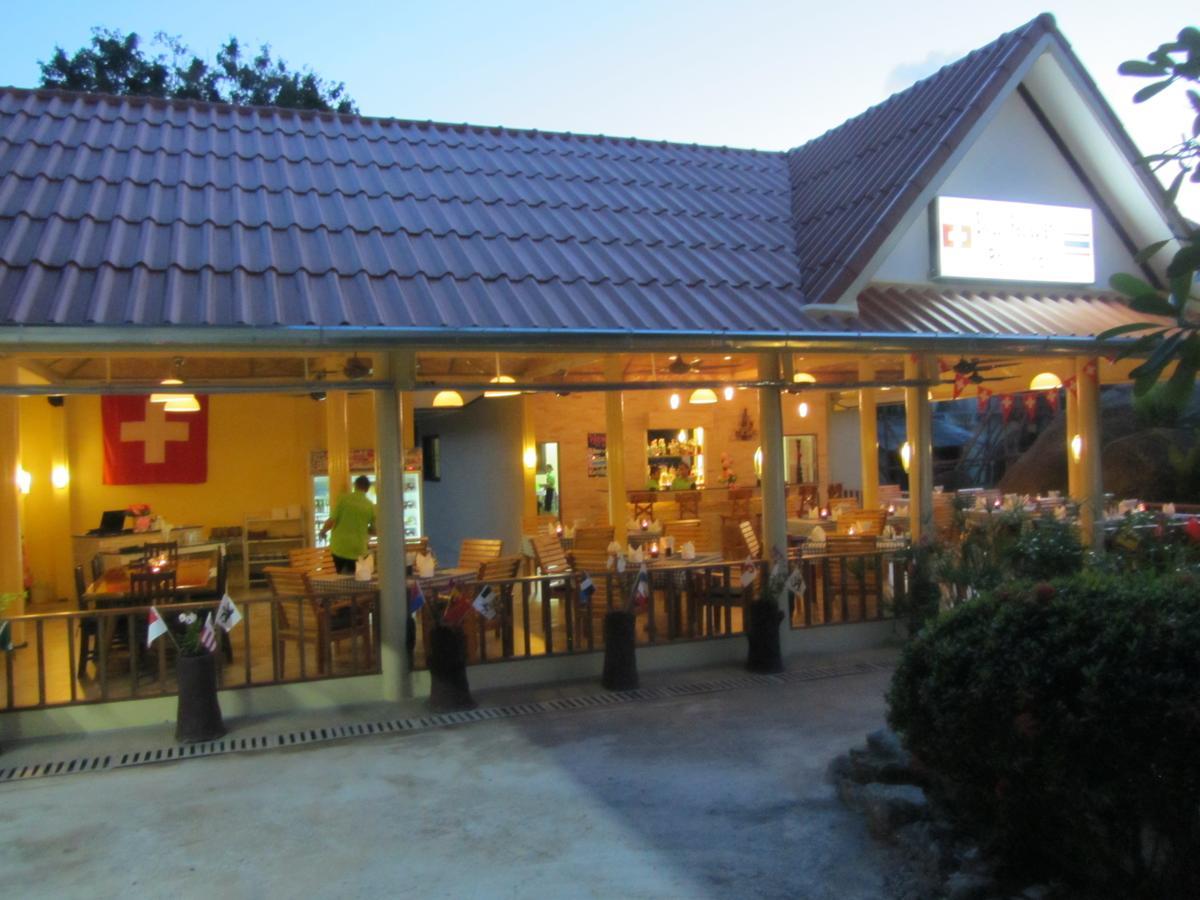 Flower Paradise & Swiss Restaurant Roestiland Resort *