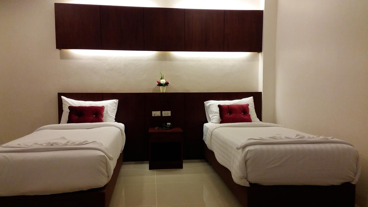 Hotel 7 Sky Residency