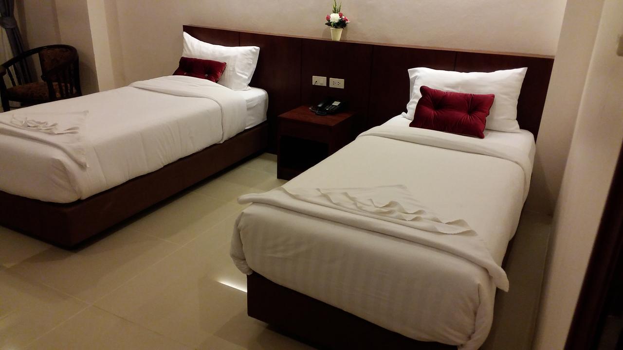 7 Sky Residency 3* Patong