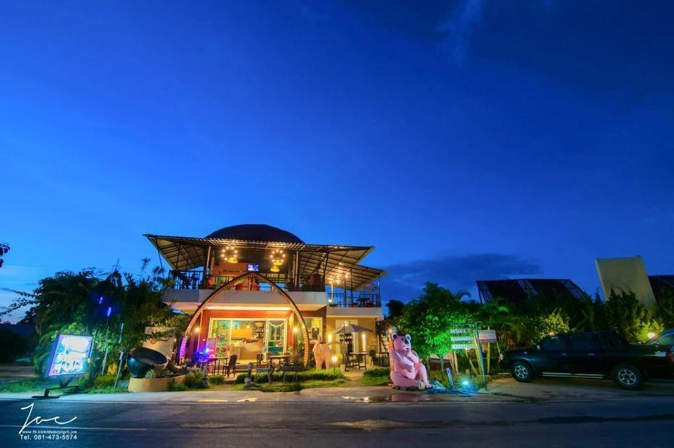 Fullhouse Resort 3*