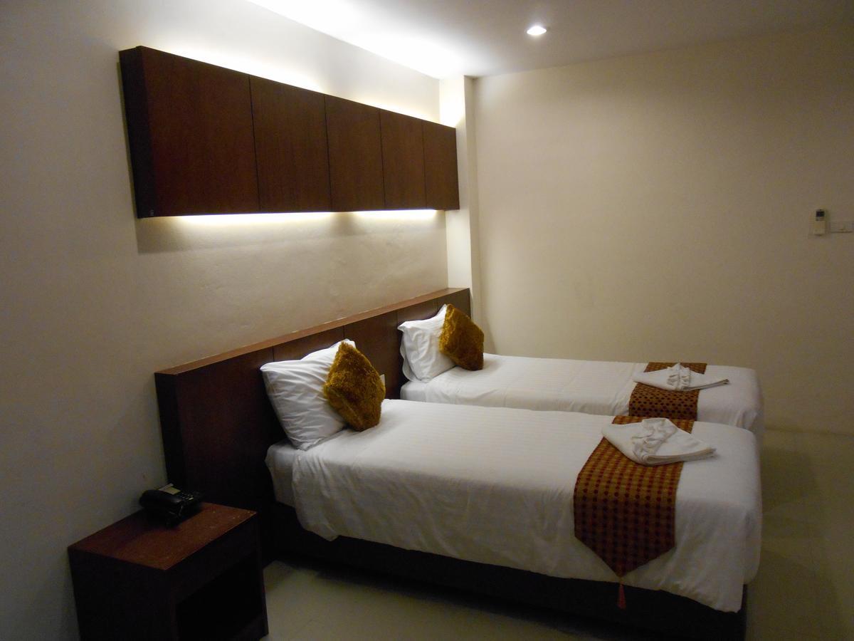 Hotel 7 Sky Residency 3*
