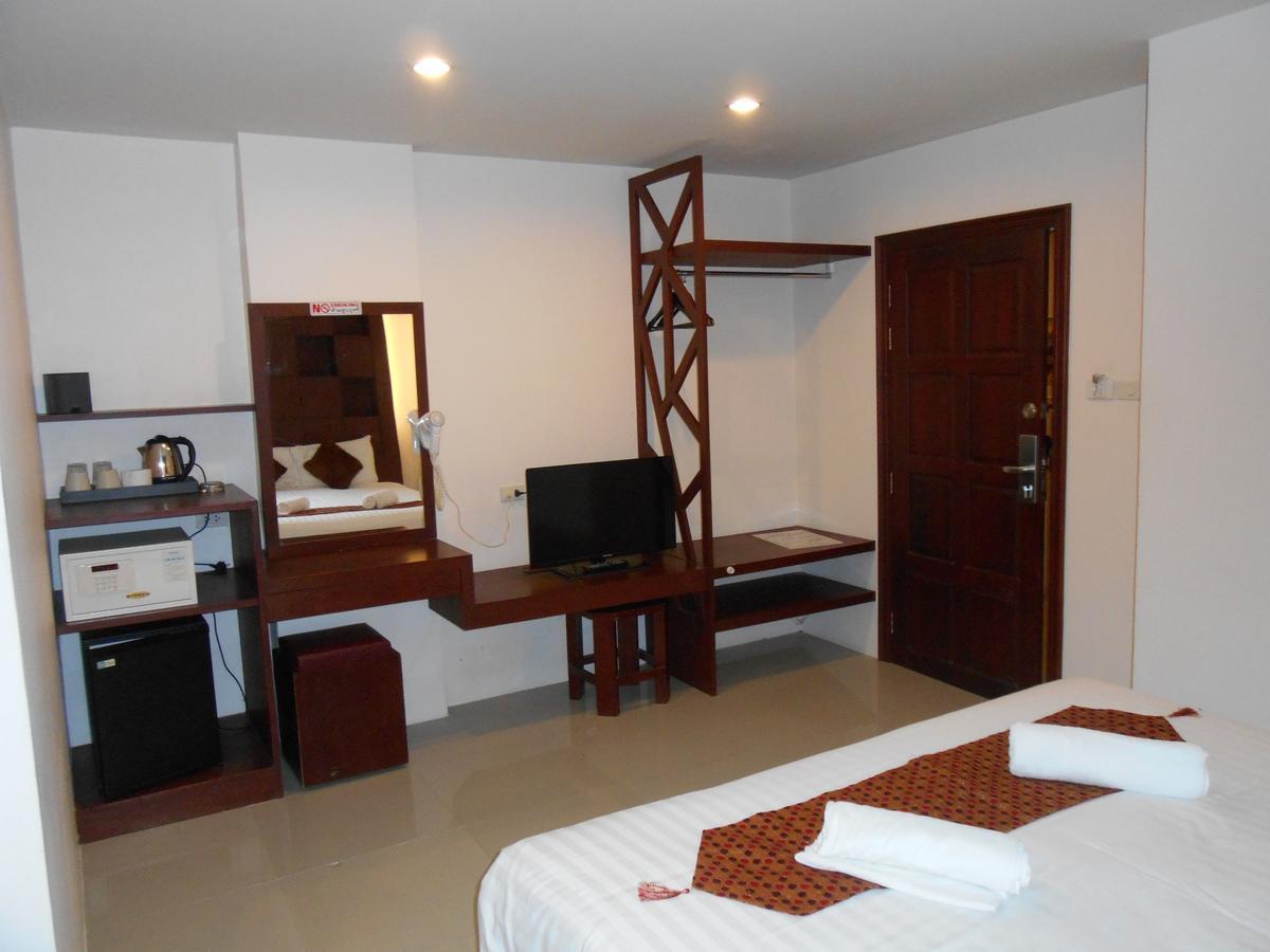 7 Sky Residency 3* Patong