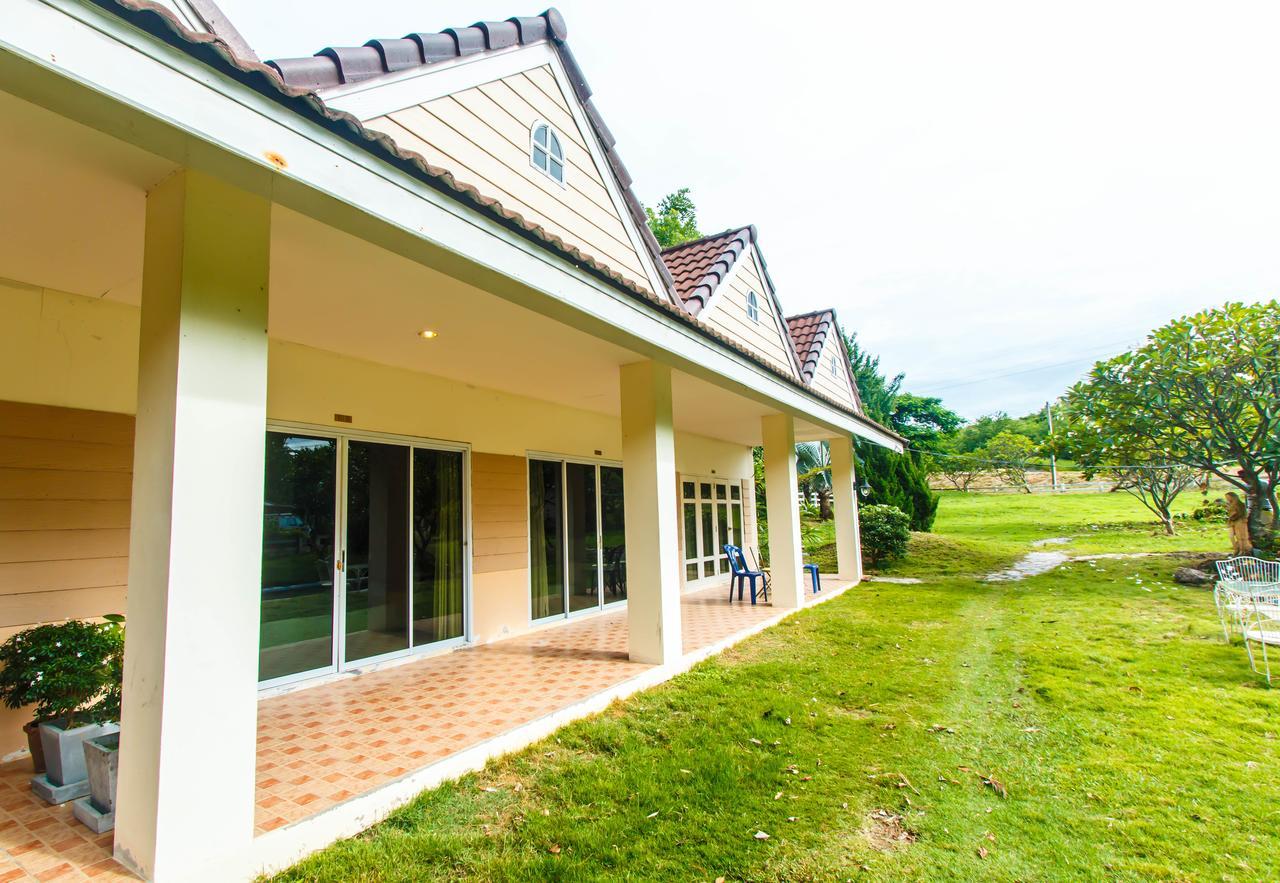 Phutawan Resort 2*